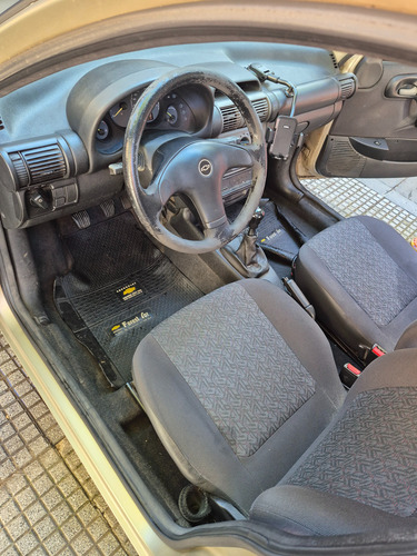 Chevrolet Corsa Classic 1.6 Gl Aa Super