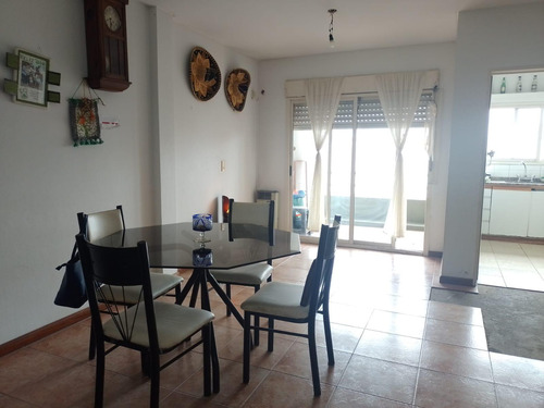 Departamento Semi Piso, 2 Ambientes En Villa Ballester - Venta