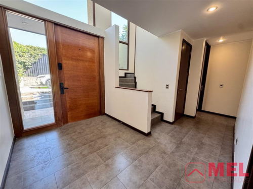 Casa En Arriendo De 4 Dorm. Mas Serv En Chamisero Colina