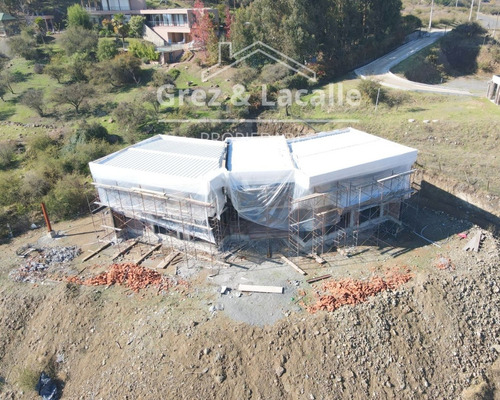 Se Vende Casa En Obra Con Un 70% De Avance, Curicó