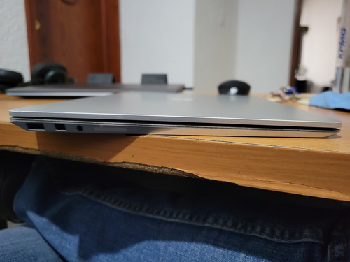 Microsoft Surface Laptop 2 I5 128 Gb Ssd 8 Gb Ram Windows 11 Plateado (Usado)