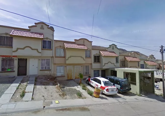 Casa En Remate Bancario En Del Sauce, Recidencial Del Bosque, Tijuana, Bc. (65% Debajo De Su Valor Comercial, Solo Recursos Propios, Unica Oportunidad) -ijmo2