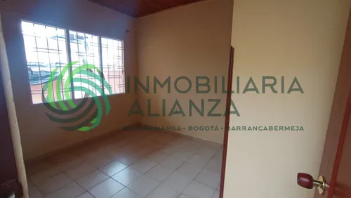 Apartamento En Arriendo En Ciudad Valencia. Cod A16570