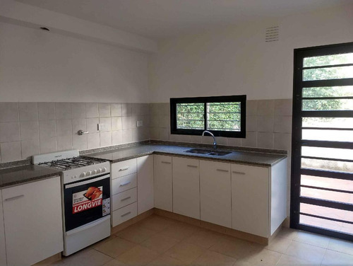 Imagen 5 de 15 de Venta Casa/depto. 2 Dormitorios De Pasillo Excelente Estado, Iriondo 1100 - Gazze
