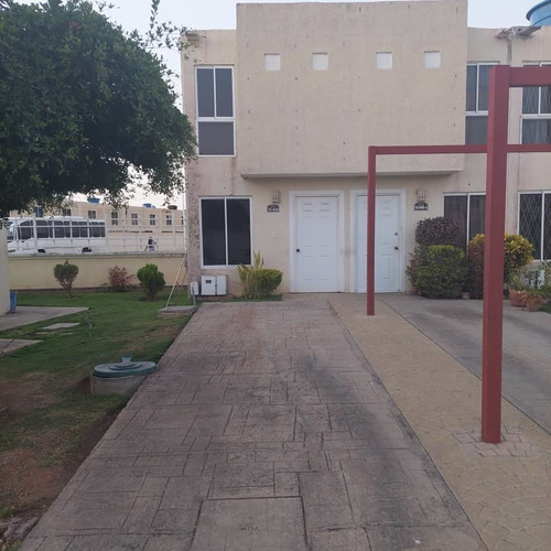 Imagen 9 de 12 de En Obra Gris, Townhouse Arz