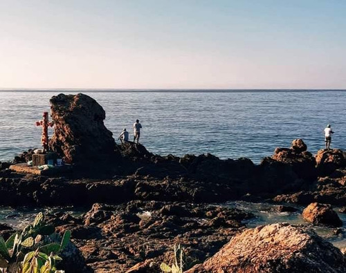 Casa En Playa Las Peñitas, Marquelia, Gro. Con 6 Recamaras, 2 Camas Matrimoniales C/u