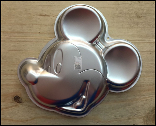 Molde De Aluminio Mickey Mouse Horno Torta Reposteria Urquiz Color Gris
