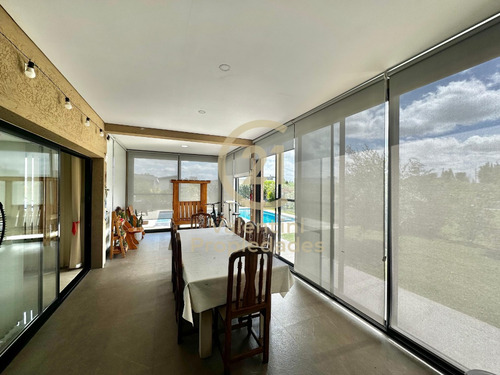 Casa En Venta En Barrio Santa Rita , Corredor Canning