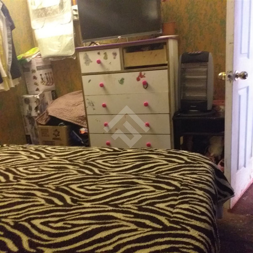 Casa En Venta De 4 Dorm. En La Florida