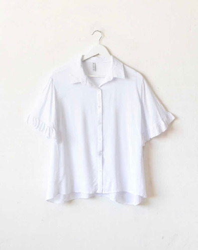 Imagen 2 de 4 de Blusa Estilo Camisa Manga Con Volados Talles Grandes