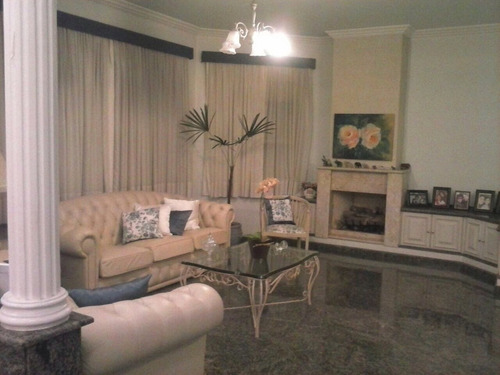 Casa À Venda No Alphaville Residencial 11 Com 4 Dormitórios - Cnc1526