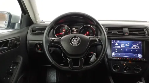 Volkswagen Jetta 2.0 Live Mt