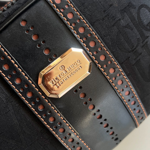 Bolsa Victor Hugo Original Kaia Preto Monograma Ouro Preto