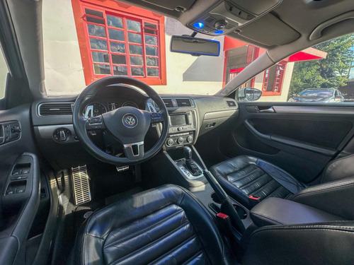 Volkswagen Jetta 2.0 tsi highline 211cv gasolina 4p tiptronic