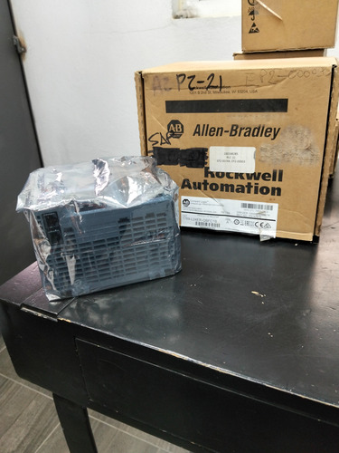Allen Bradley 1769-l24er-qbfc1b Controlador Compact Logix
