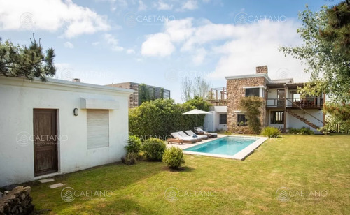 Venta Casa 4 Dormitorios. El Chorro, Manantiales