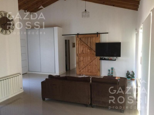 Imagen 1 de 17 de Hermosa Casa En Los Talas, Canning