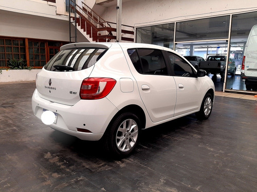 Imagen 5 de 11 de Renault Sandero 1.6 Privilege
