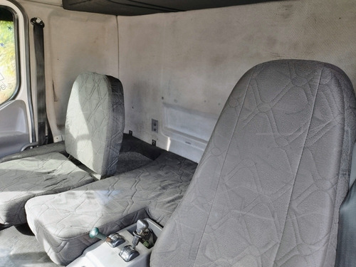 Imagem 15 de 19 de Volvo Vm 310 4x2