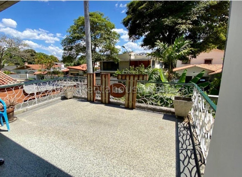 Extraordinaria Planta Alta Con Excelente Ubicación En La Floresta. Mls # 25-3270 Lp