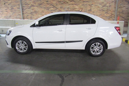 Imagen 4 de 15 de Chevrolet Sonic 2018