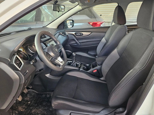 Nissan Qashqai 2.0 SENSE 4X2 MT 5P
