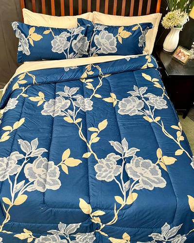 Acolchado 1 Plaza C/1 Funda Mas 1 Almohada De 60x40 Color Estampado Diseño De La Tela Azul Con Flor