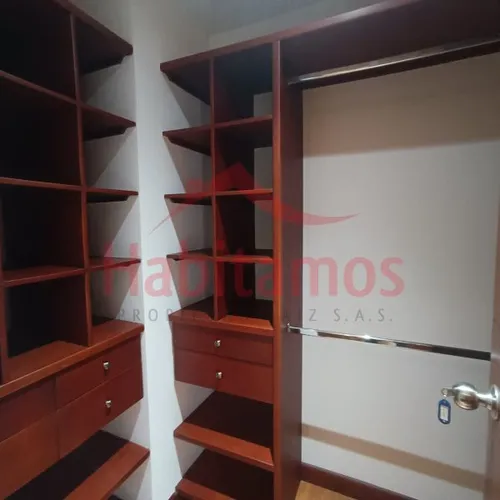 Apartamento En Arriendo En Medellín - El Poblado Cod 68552