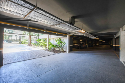 Imagen 26 de 27 de Departamento De 1 Dormitorio En Venta Con Pileta Y Cochera En Aldea Fisherton