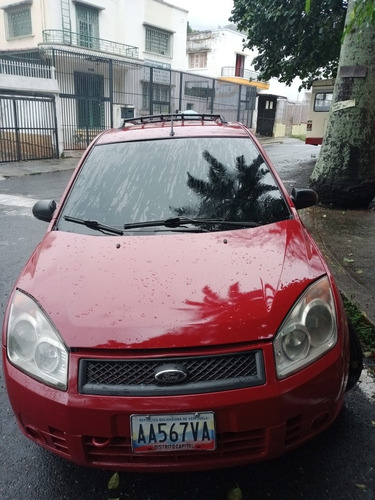 Imagen 4 de 10 de Ford Fiesta Max
