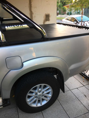 Toyota Hilux 3.0 Cd Srv Cuero 171cv 4x2 2014