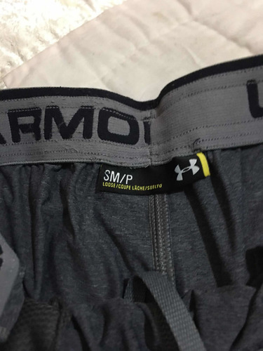 Under Armour Bermuda Para Caballero Talla S-m Color Gris (Usado)