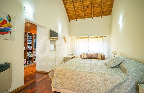 Casa En Venta En Lomas De Zamora