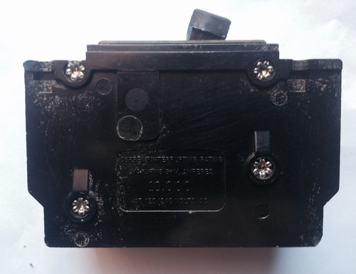 Breaker Cutler Hammer Thqc 2x70 Amp 120/240 Vac Superficial (Usado)