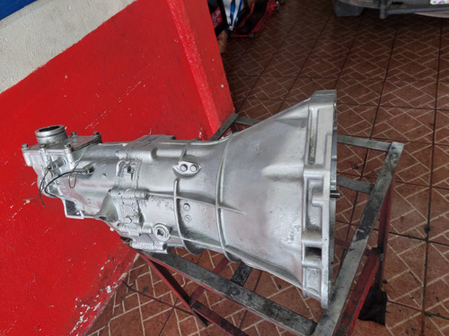 Caja De Velocidades Estándar Np300 Diesel (Usado)