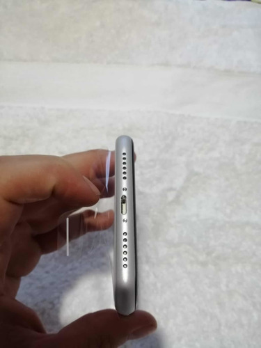 iPhone XR 64gb (un Mes De Uso)