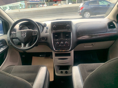 Imagen 7 de 12 de Dodge Grand Caravan Se 6 Cil 3.3l Ta 7p 2018 178/21