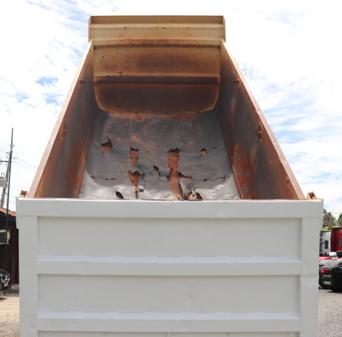 Volkswagen 26.280 - 6x4 Ano 2022 Com Cacamba Facchini 16m3