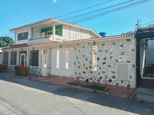 Casa En Venta En La Urb. Villas De Aragua, La Morita I.