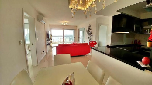 Apartamento En Venta En Icon Brava Tower, Punta Del Este.