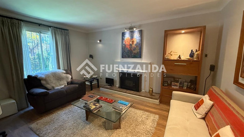 Casa En Venta De 3 Dorm. En Ñuñoa