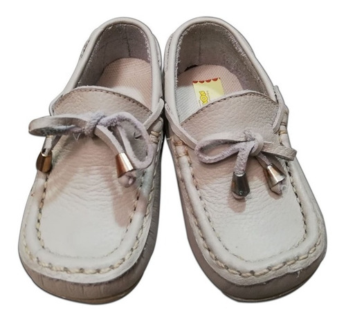 Zapatos Bebe Tipo Mocasín Con Campanitas Marca Moni-moni