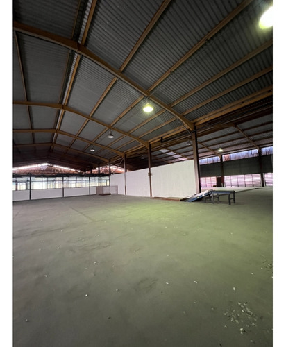 Galpón En Venta En Guaicay (las Minas De Baruta) 3499 Mts2