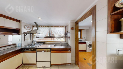 Piso En Venta Con Vista Panoramica, Ubicado En La Exclusiva Diagonal Pueyrredon.