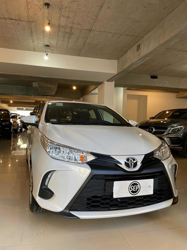 Imagen 4 de 18 de Toyota Yaris 2022 1.5 107cv Xs