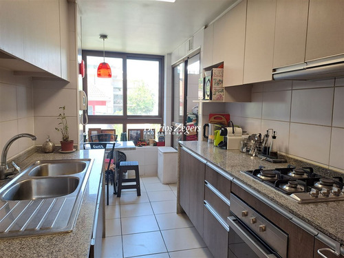 Impecable 3 Dorm, Sala Estar, 2 Estacionamientos Providencia