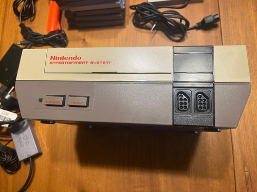 Nintendo Nes Standard - 1985 + 11 Juegos Gris
