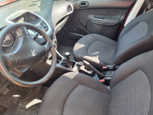 Peugeot 207 2014 1.4 Active 75cv