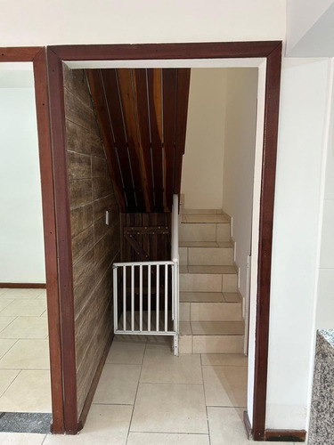 Casa Reformada Com 115m² Em Condomínio E Com Valor Abaixo Do Mercado!