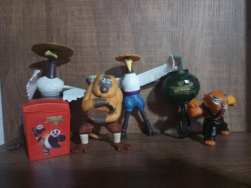 4 Bonecos+2 Brinquedos Kung Fu Panda Na Condição Das Fotos (Usado)